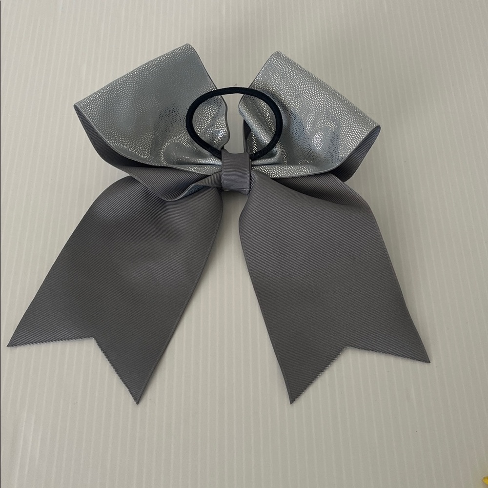 Varsity Cheer Bow - Picture 2 of 6